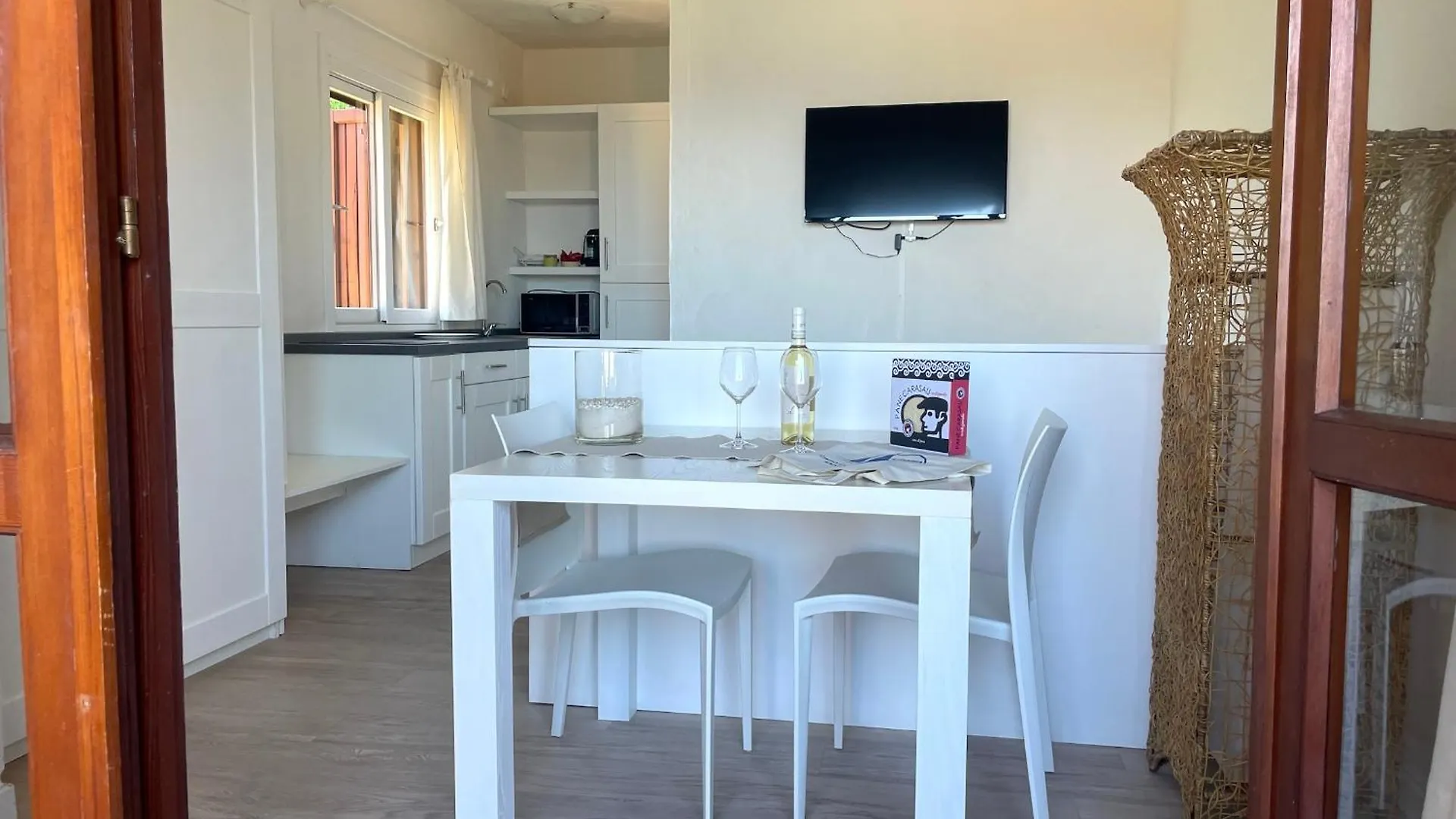 Apartment Punta Est Spazioso Monolocale Vista Mare Capo Coda Cavallo